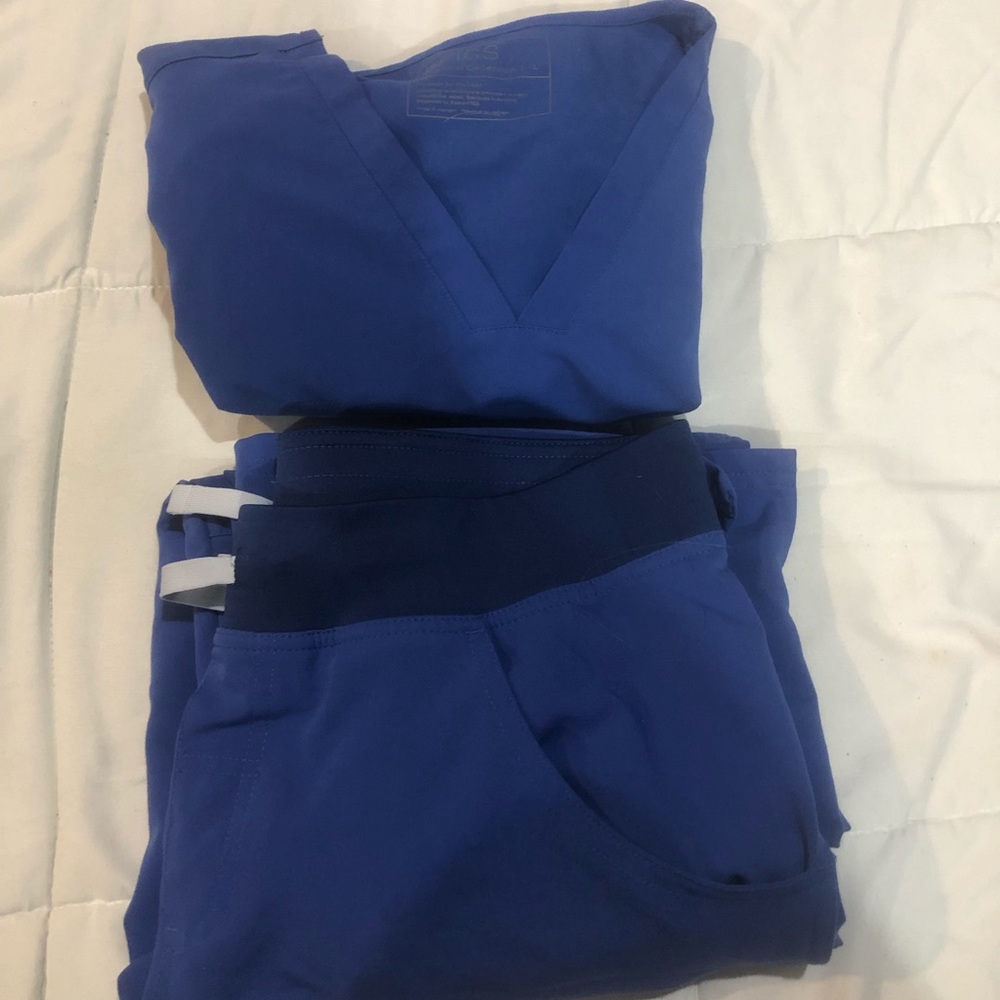 Figs scrubs set